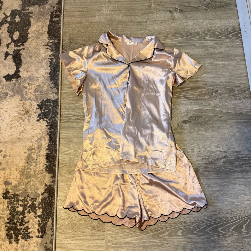 Silky Short Sleeve Pajama Set in Light Pink